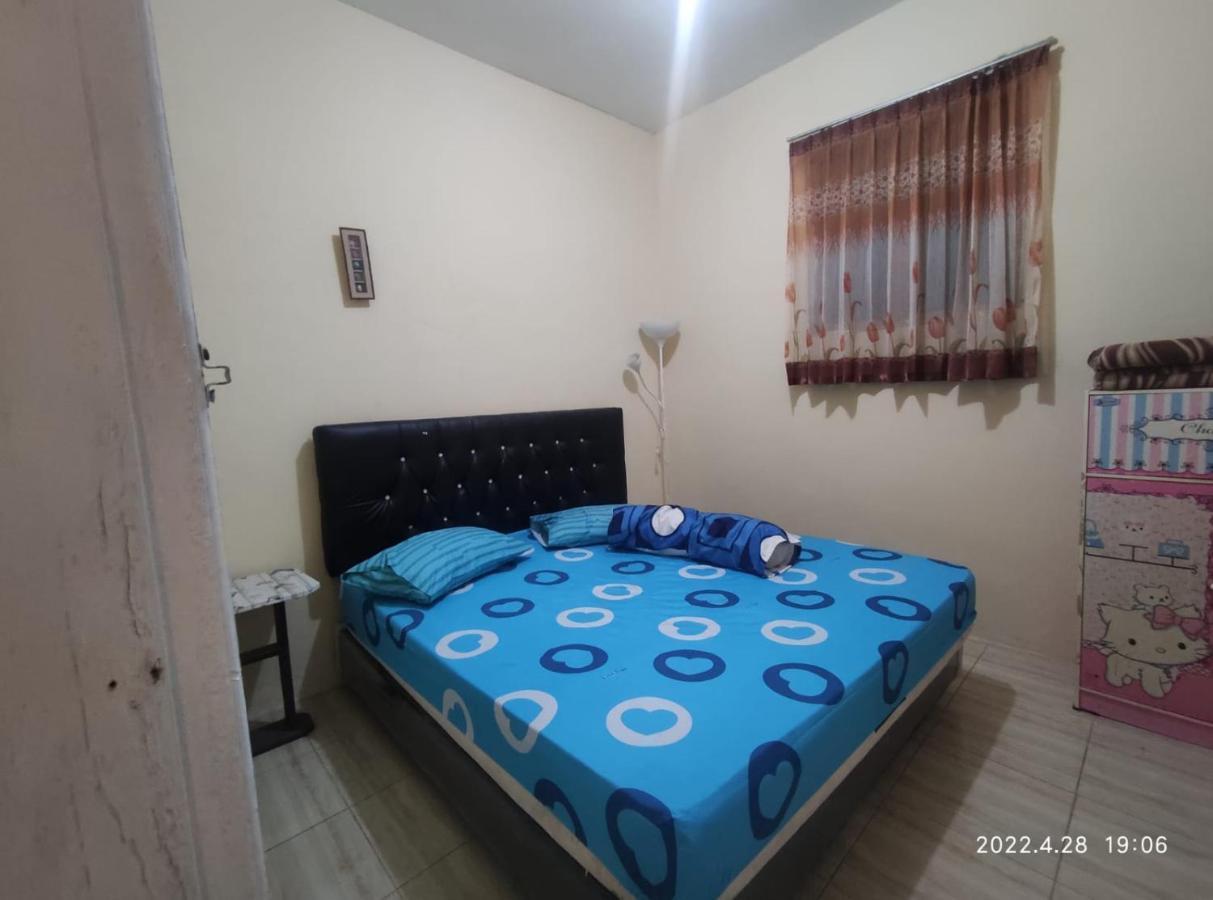 Puncak Pinus And Pool Villa Batu  Buitenkant foto