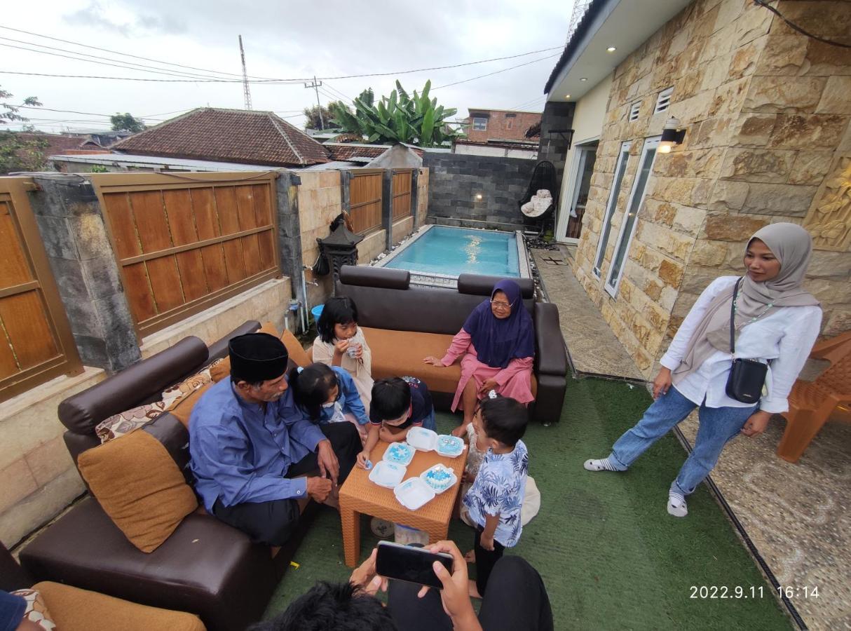 Puncak Pinus And Pool Villa Batu  Buitenkant foto